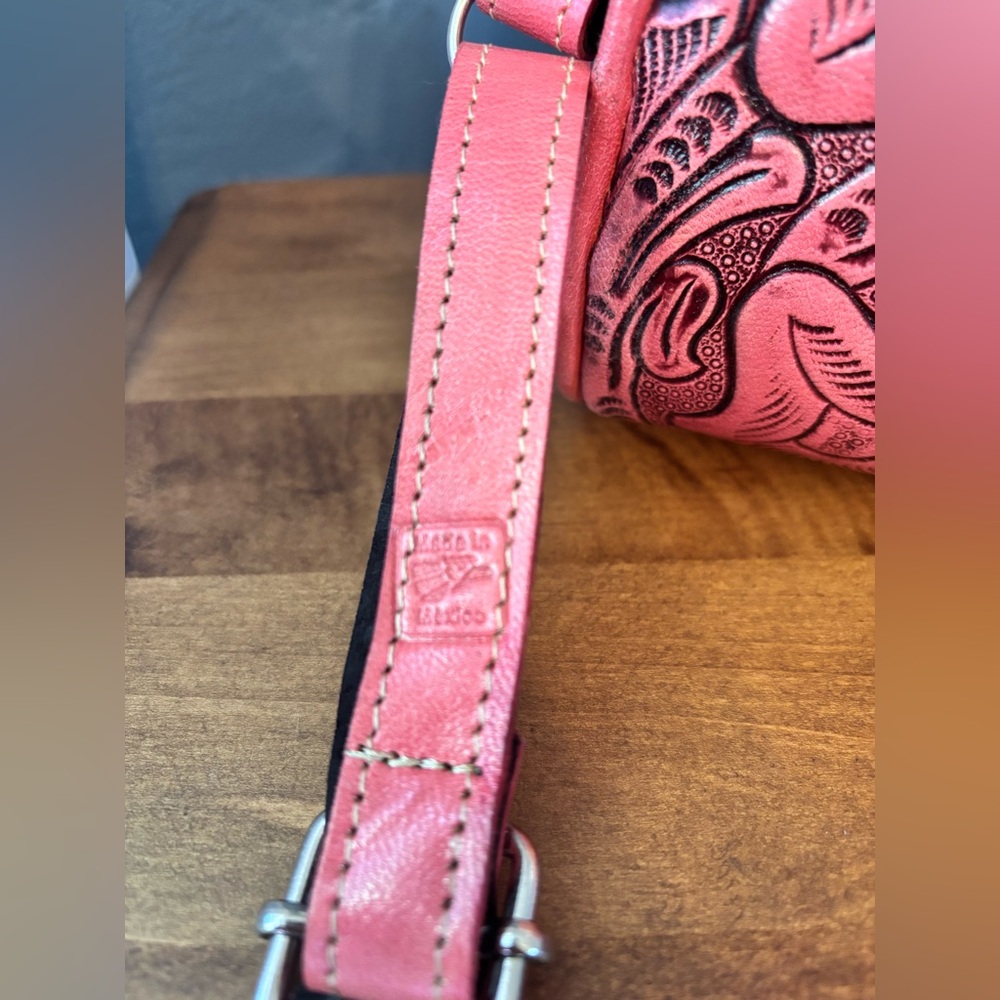 Floral Embossed Pink Leather Bag NWT - Picture 3 of 11